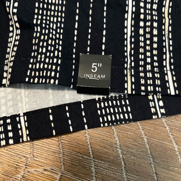 a.n.a Bermuda Shorts with Striped Pattern - Picture 3 of 11